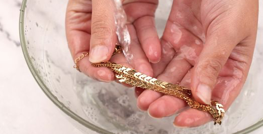 How to Take Care of Gold Jewelry